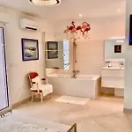 Spacious House In Near The
