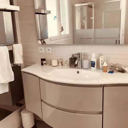 Spacious House In Near The بيت للعطل تارنوس