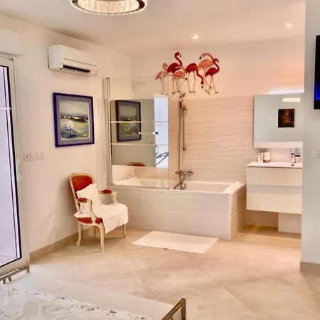 Spacious House In Near The